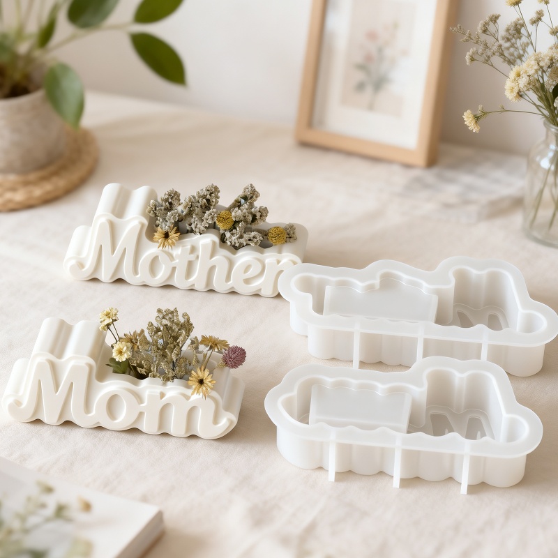 Candle Containers - قالب سيليكون على شكل حرف لصنع