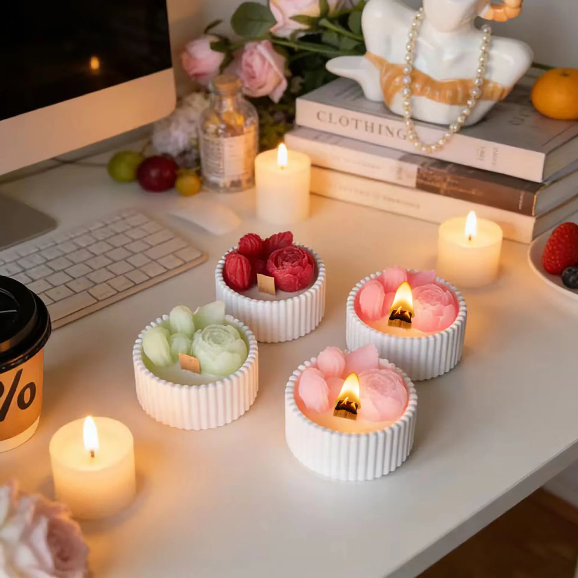 قطعتان من شموع معطرة على شكل ك - مراجعة Paraffin Wax وسعره